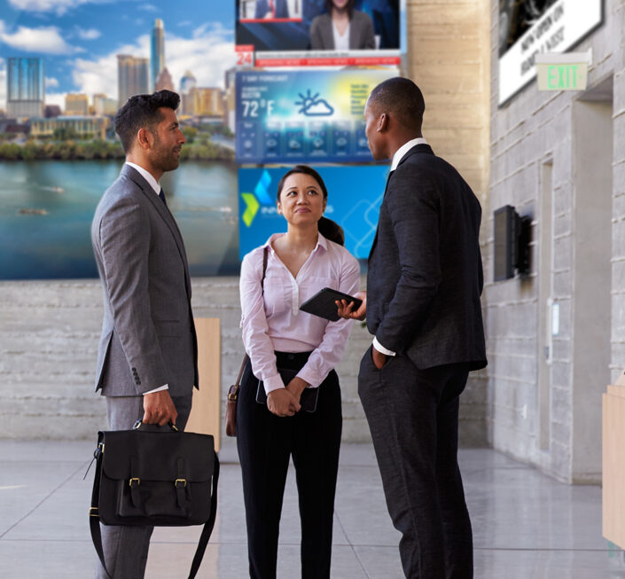 사무실에서 대화하는 직장인 그룹